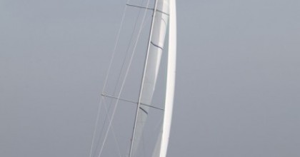 Minibee-Z sailing upwind